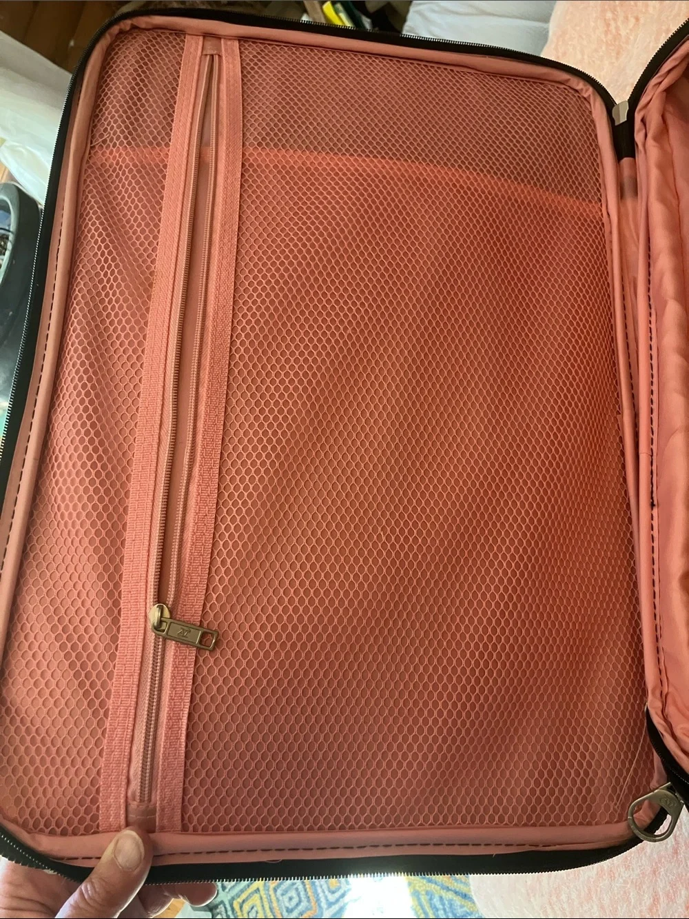American Tourister front pocket